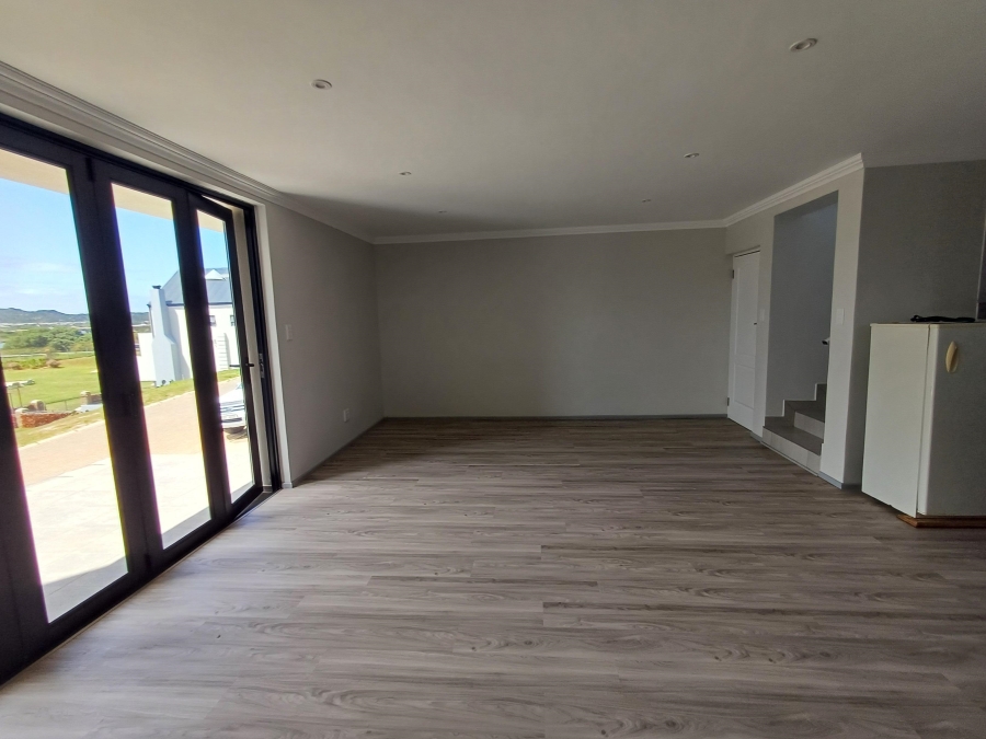 3 Bedroom Property for Sale in Hartenbos Heuwels Western Cape